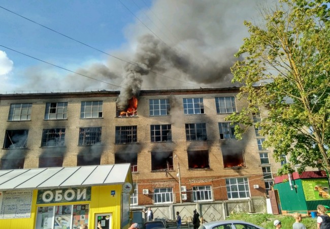 Пожар на "Шарме" в Смоленске парализовал работу смежников