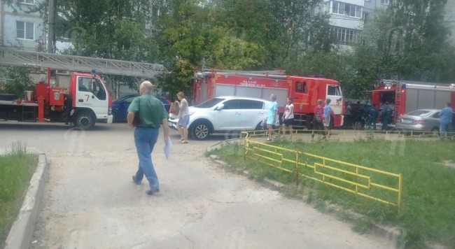 Пожар на улице Нахимова в Смоленске: удалось спасти четыре человека