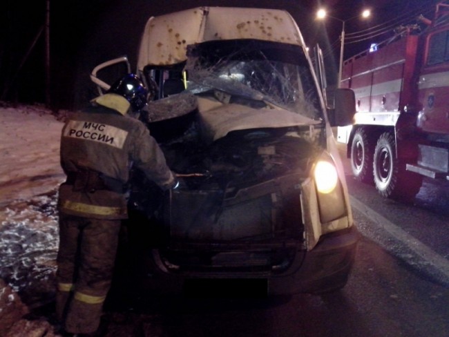 На трассе М-1 в Смоленской области мужчина погиб в аварии с трактором