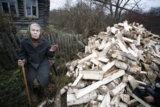 Смолян просят помочь в сборе дров для одиноких пенсионеров