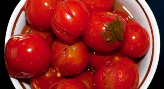 В смоленских супермаркетах могут продавать зараженные помидоры