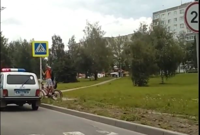 В сети выложили видео с места ДТП с велосипедистом в Смоленске