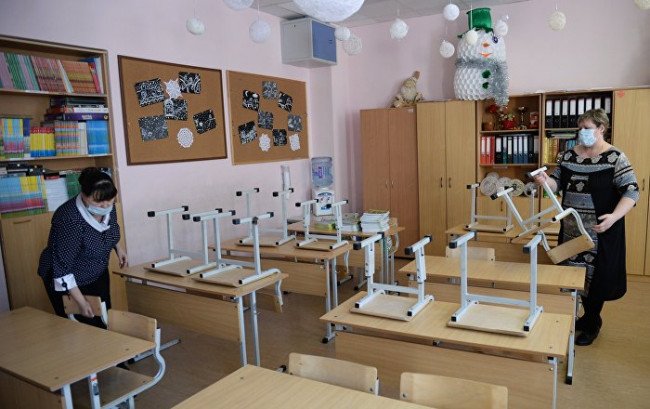 В Смоленске ушли на карантин полностью пять школ