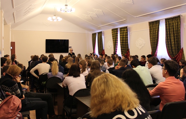 Смоленские и белорусские учащиеся приняли участие в конференции в Подмосковье
