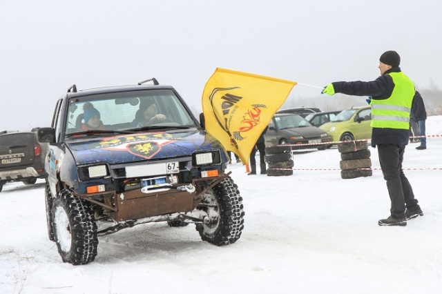 В Смоленской области прошли зимние автогонки
