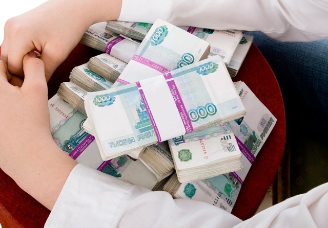 В Москве средняя зарплата вырастет до 135 тысяч рублей в месяц