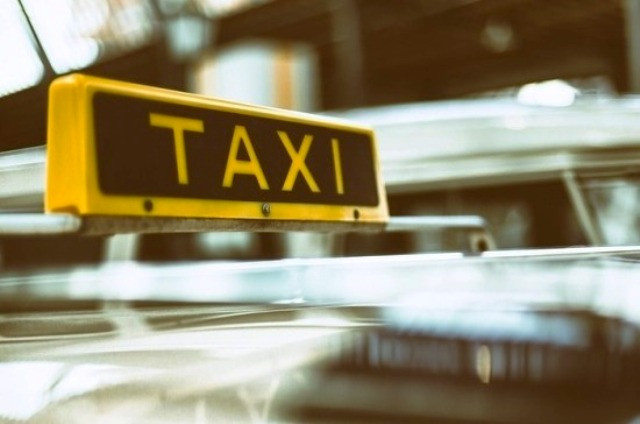 В Госдуме предложили дополнительные ограничения для водителей такси