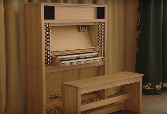 В Смоленске появился профессиональный концертный цифровой орган