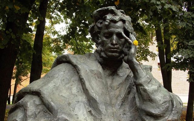 Смолянам пообещали восстановить фонтан у памятника Пушкина