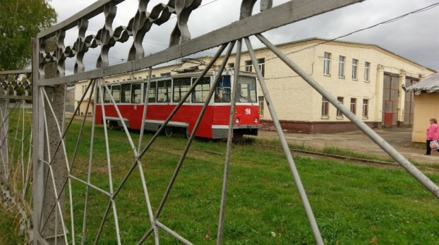 В Смоленске работники трамвайно-троллейбусного предприятия возмущены и бьют тревогу