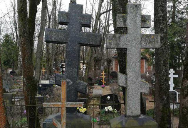 Смоленская фирма не сделала проект кладбища в Димитровграде. Но деньги взяла