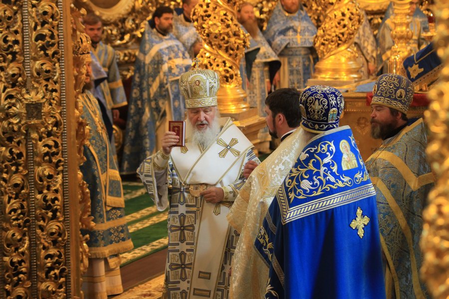 патриарх кирилл в Смоленске