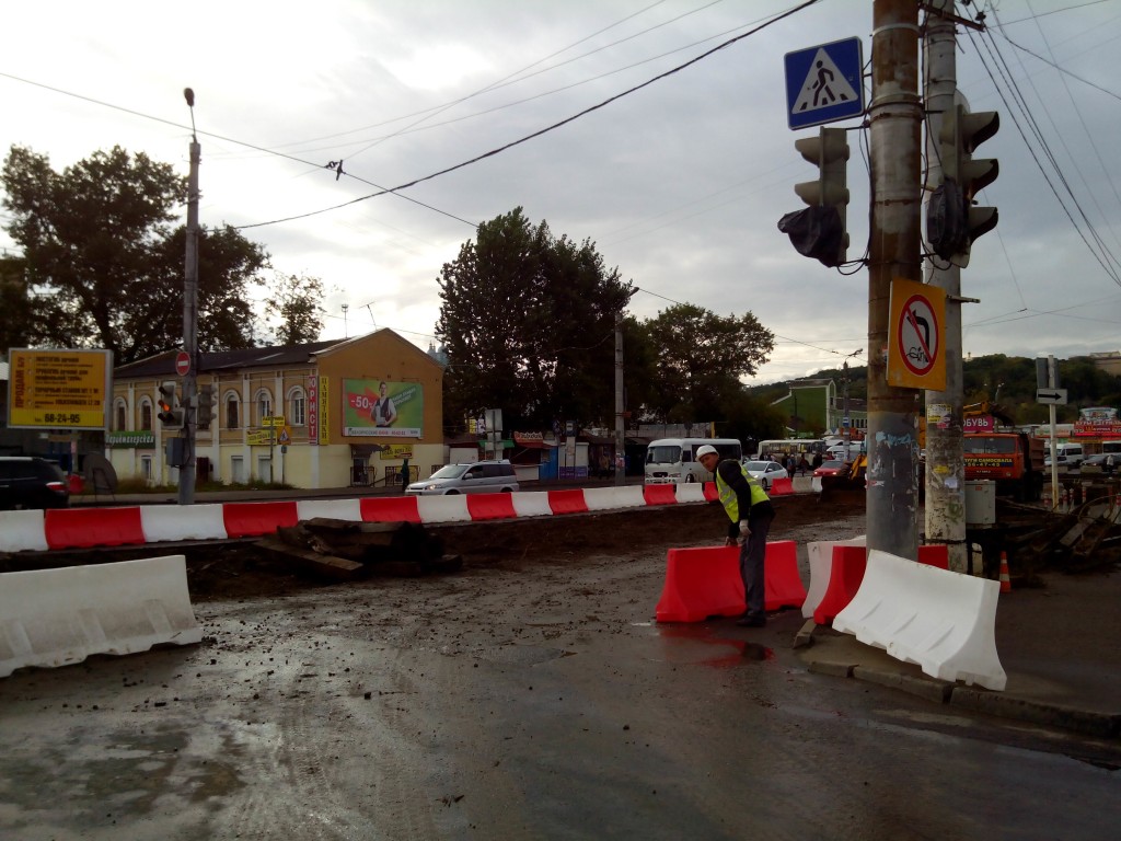 Колхозная площадь погрязла в пробках. Движение перекрыто - SmolNarod.ru