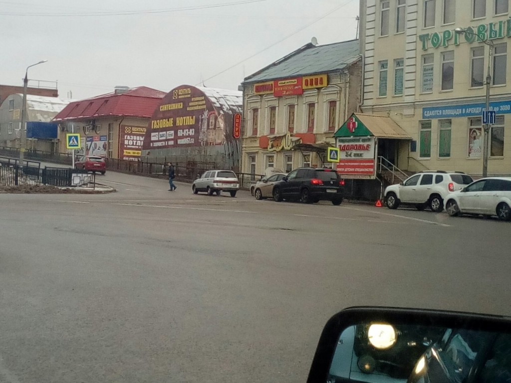 На Колхозной площади в Смоленске произошла авария