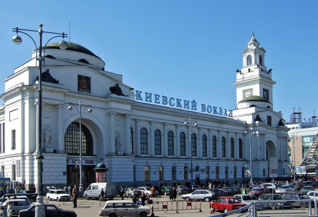Фото железнодорожного вокзала в москве