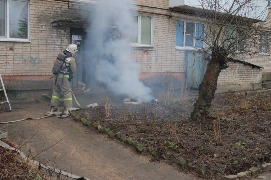 Мужчина с ожогами стопы в больнице. Подробности пожара в Смоленске