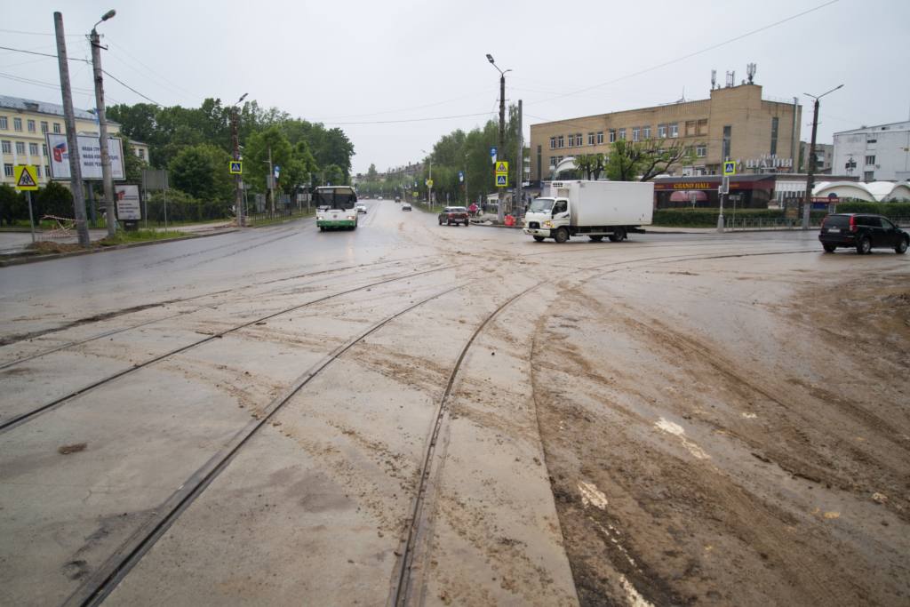 Тротуар шириной в метр. Прокуратура займется «подарками» строителей на улице Николаева