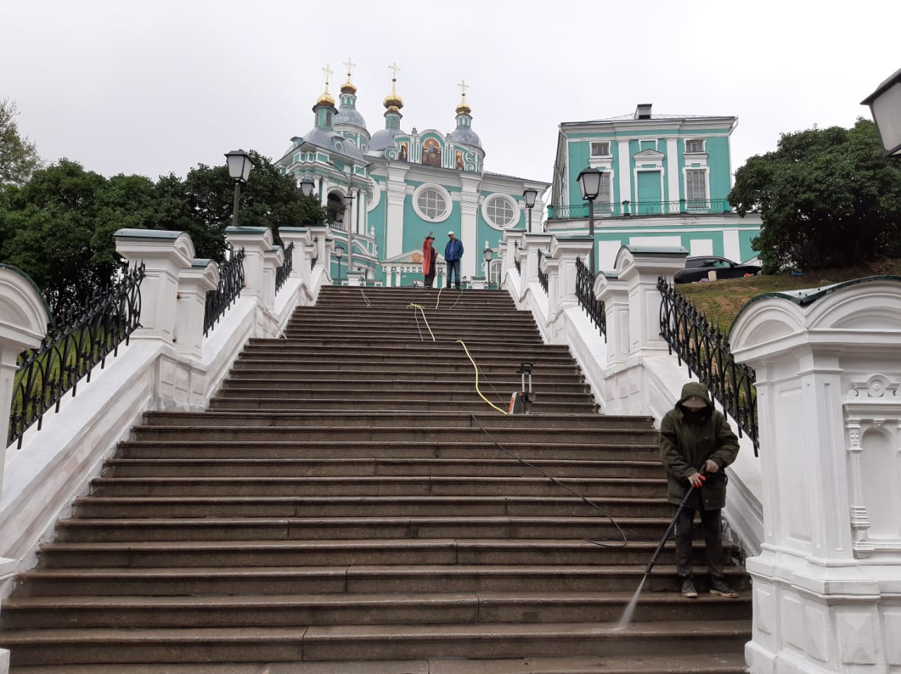 В Смоленске обновили баннер с патриархом Кириллом, несмотря на отмененный визит