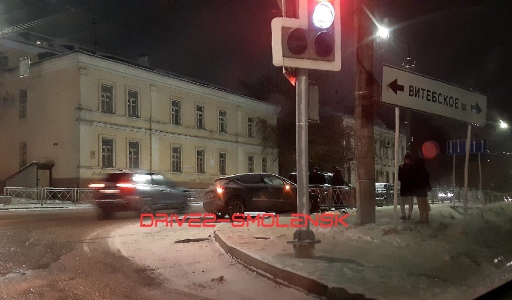 В Смоленске произошло жёсткое ДТП с маршруткой
