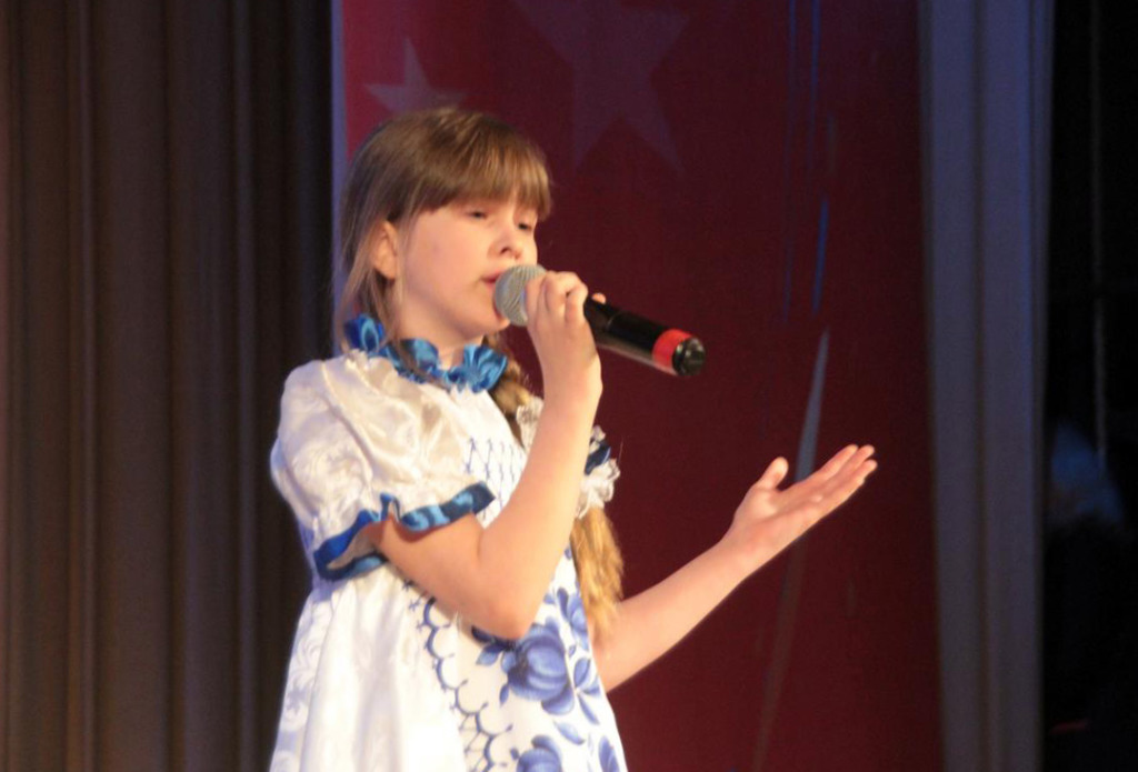 В Смоленске прошел конкурс военно-патриотической песни "Щит Отечества - 2021"