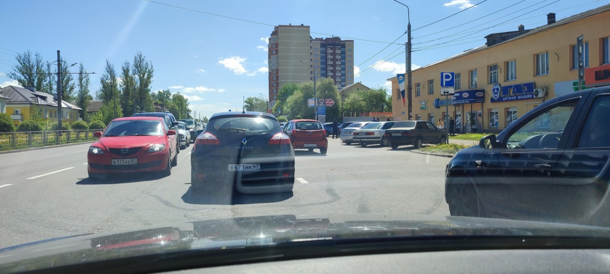 В Смоленске произошло жёсткое ДТП на Крупской