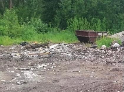 В Гагарине ликвидируют несанкционированную свалку мусора