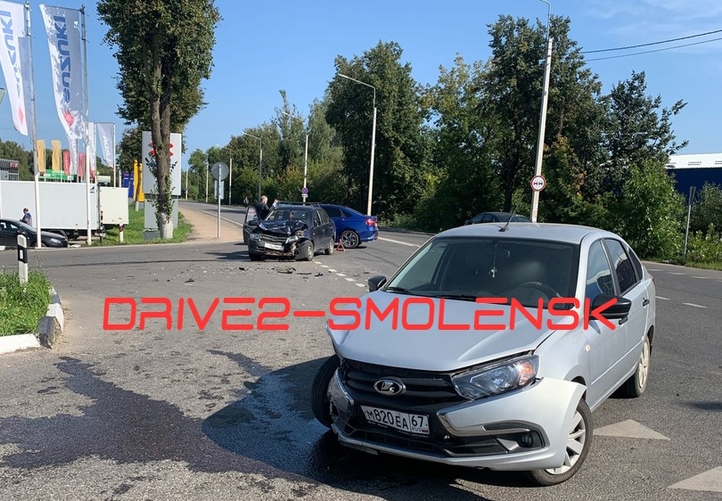 В Смоленске произошло жёсткое ДТП на Кутузова