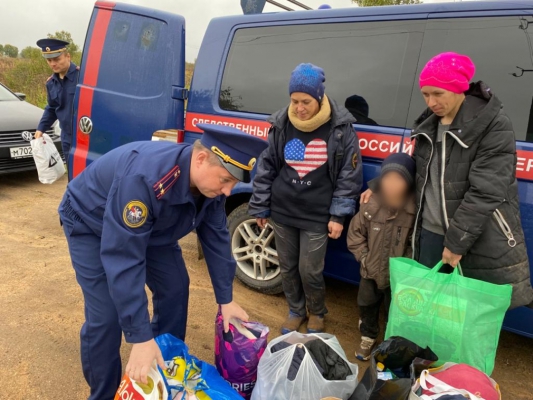 В Смоленской области мужчина спас из пожара четырех детей и жену