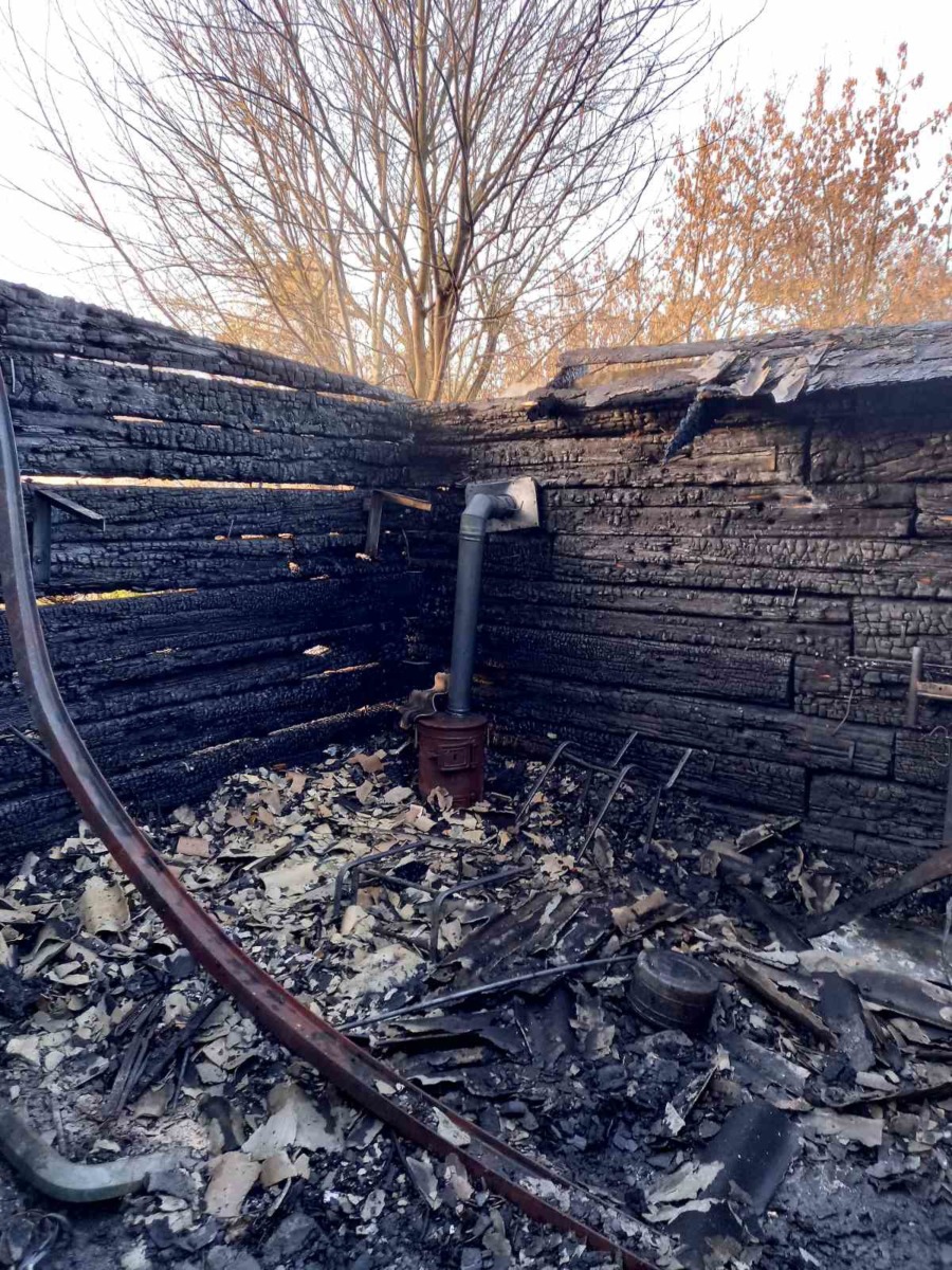 В Заднепровском районе Смоленска выгорел гараж