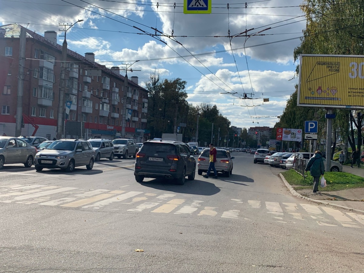 В Смоленске произошло ДТП на трех дорогах