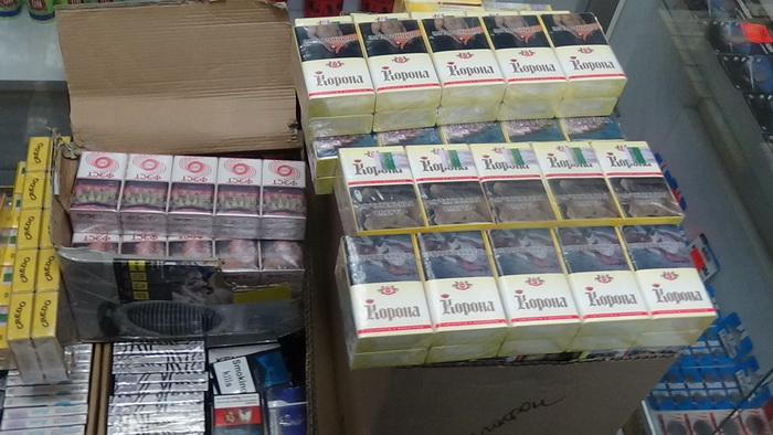 На Колхозной площади в Смоленске обнаружили более 73 тысяч пачек  нелегальных сигарет