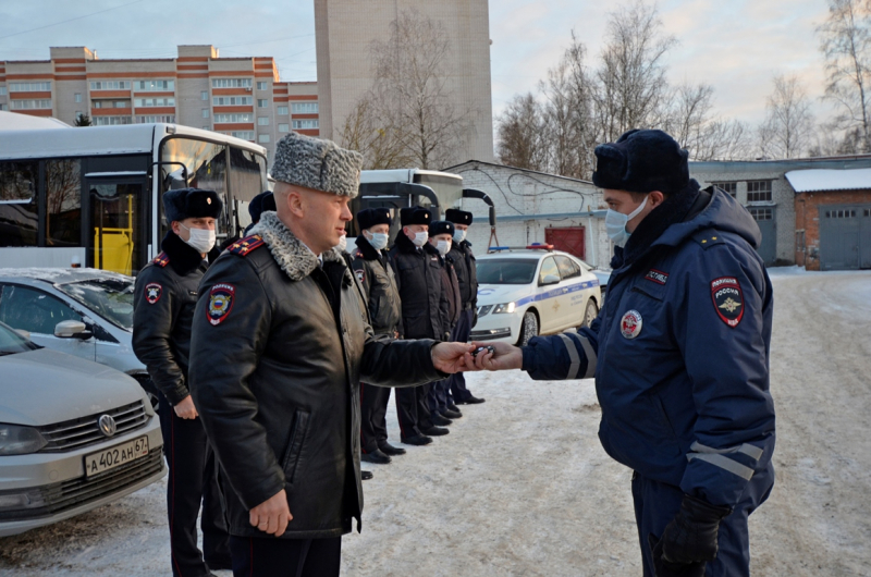 В Смоленской области стражи порядка получили новые служебные автомобили