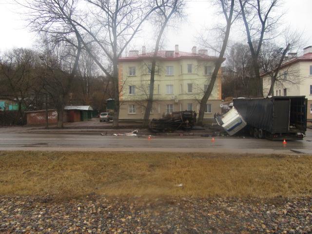 В Смоленске возбудили уголовное дело по факту ДТП, из-за которого погибли два водителя
