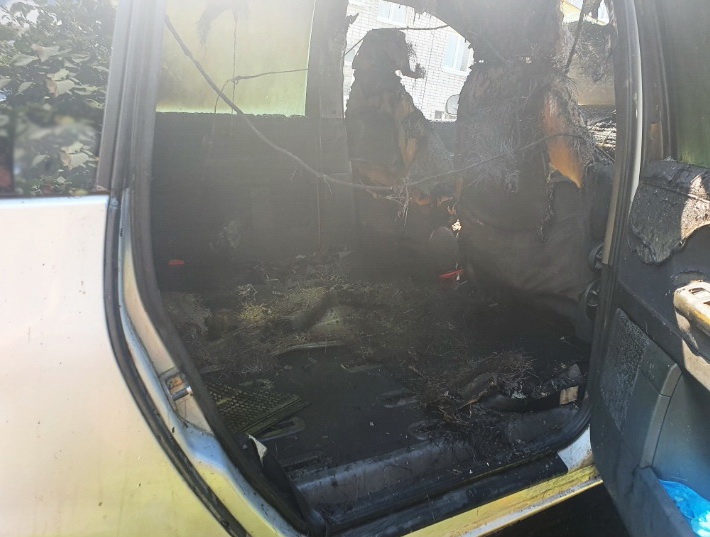 Житель Смоленской области устроил пожар в собственной машине