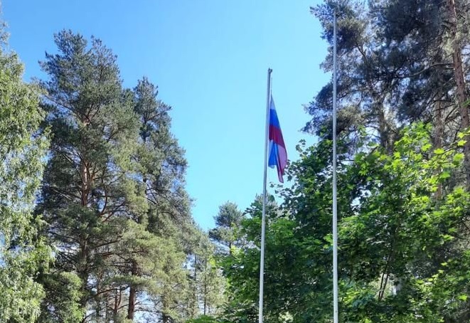 В Смоленской области на Катынском мемориале сняли польский флаг