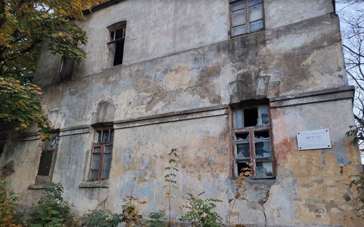 Памятник архитектуры в Смоленске напомнил смолянам дом ужасов