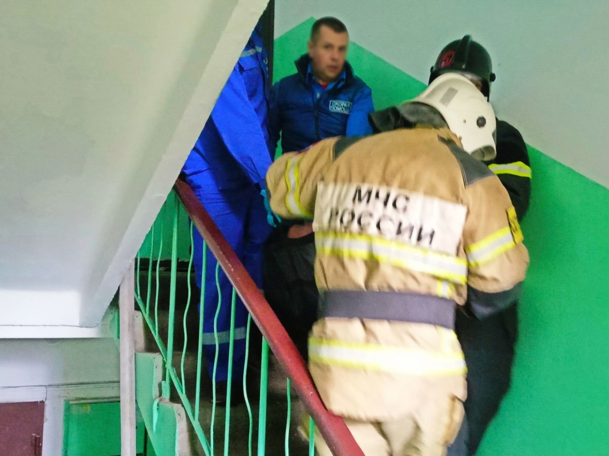 Пожарные спасли жизнь мужчине в Смоленске