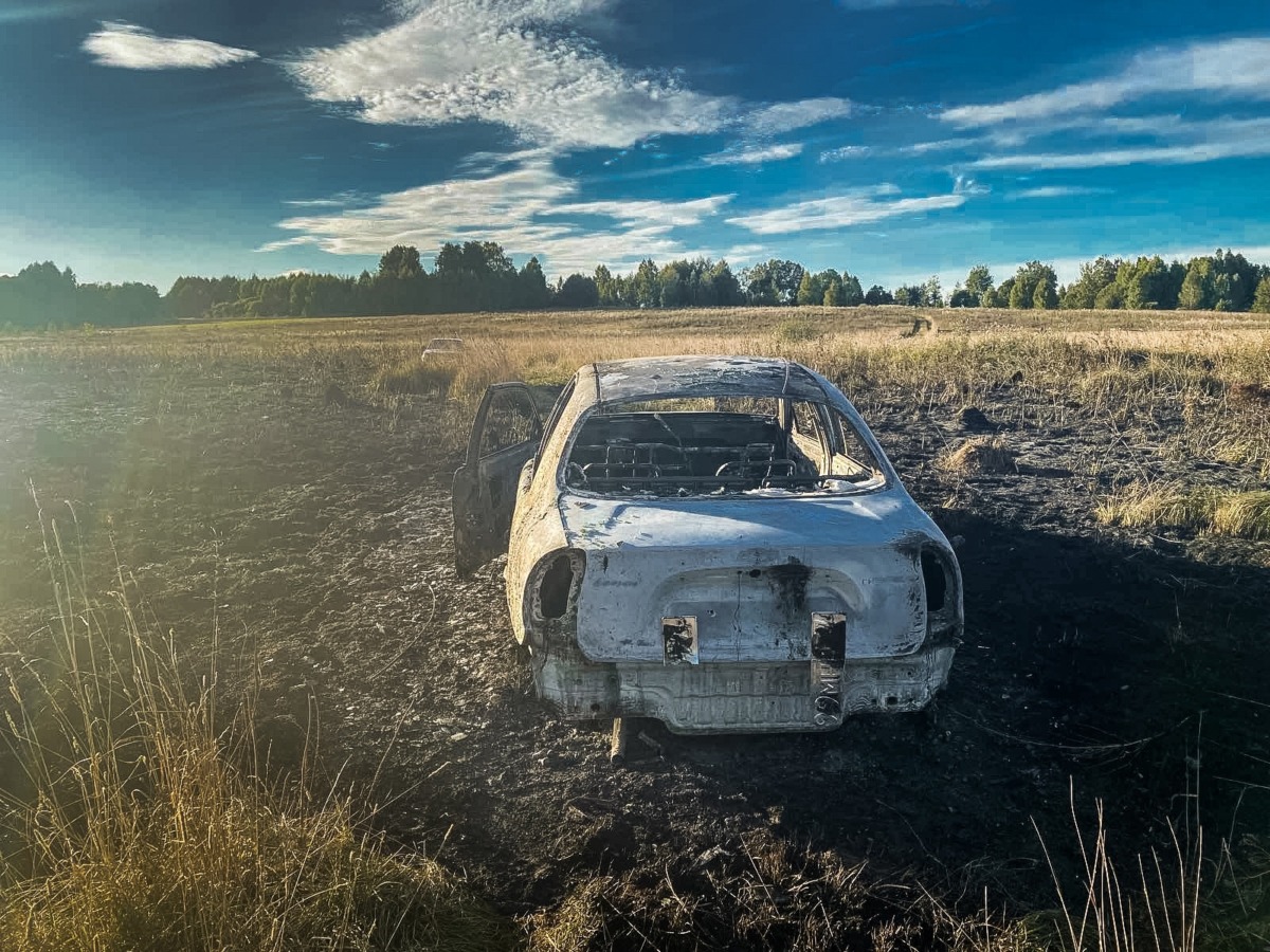 В Смоленской области водитель Chevrolet стал свидетелем «адского пламени» в чистом поле
