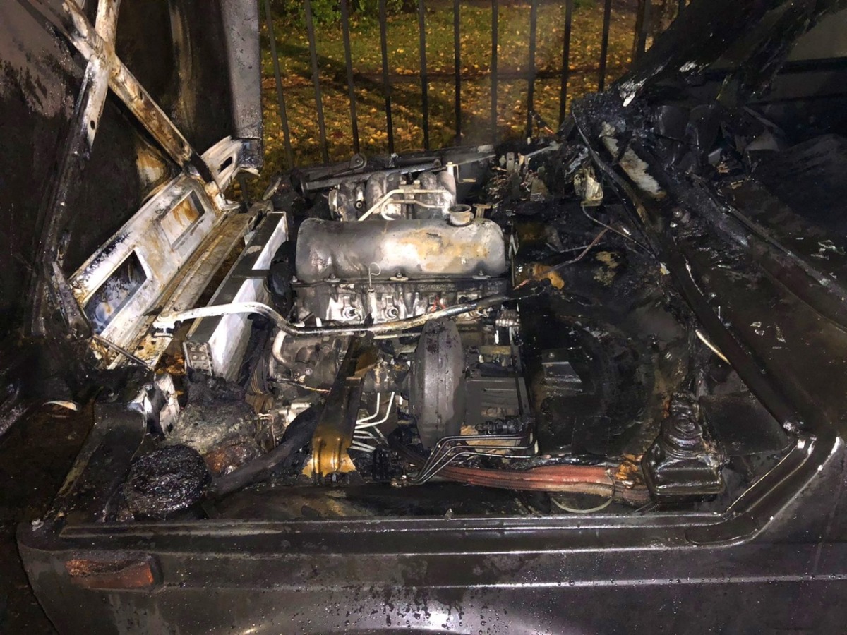 Возможен поджог: стали известны подробности автопожара в Смоленске
