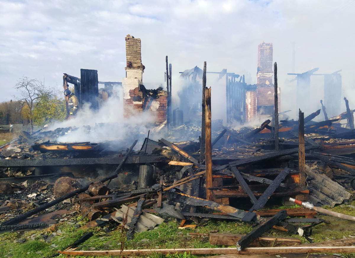 Самоотверженные жительницы Смоленской области не допустили трагедии из-за пожара