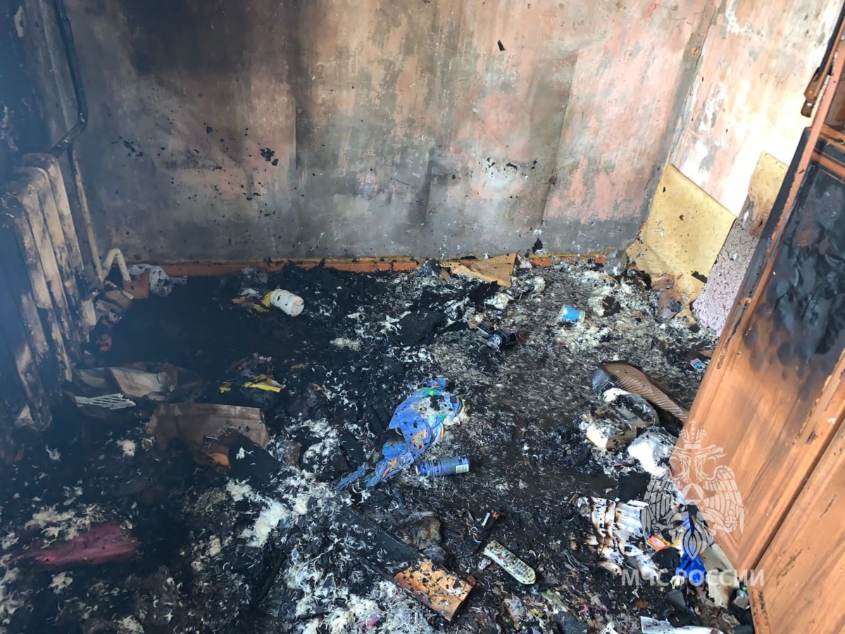 МЧС: в Смоленской области в сгоревшей квартире обнаружено тело