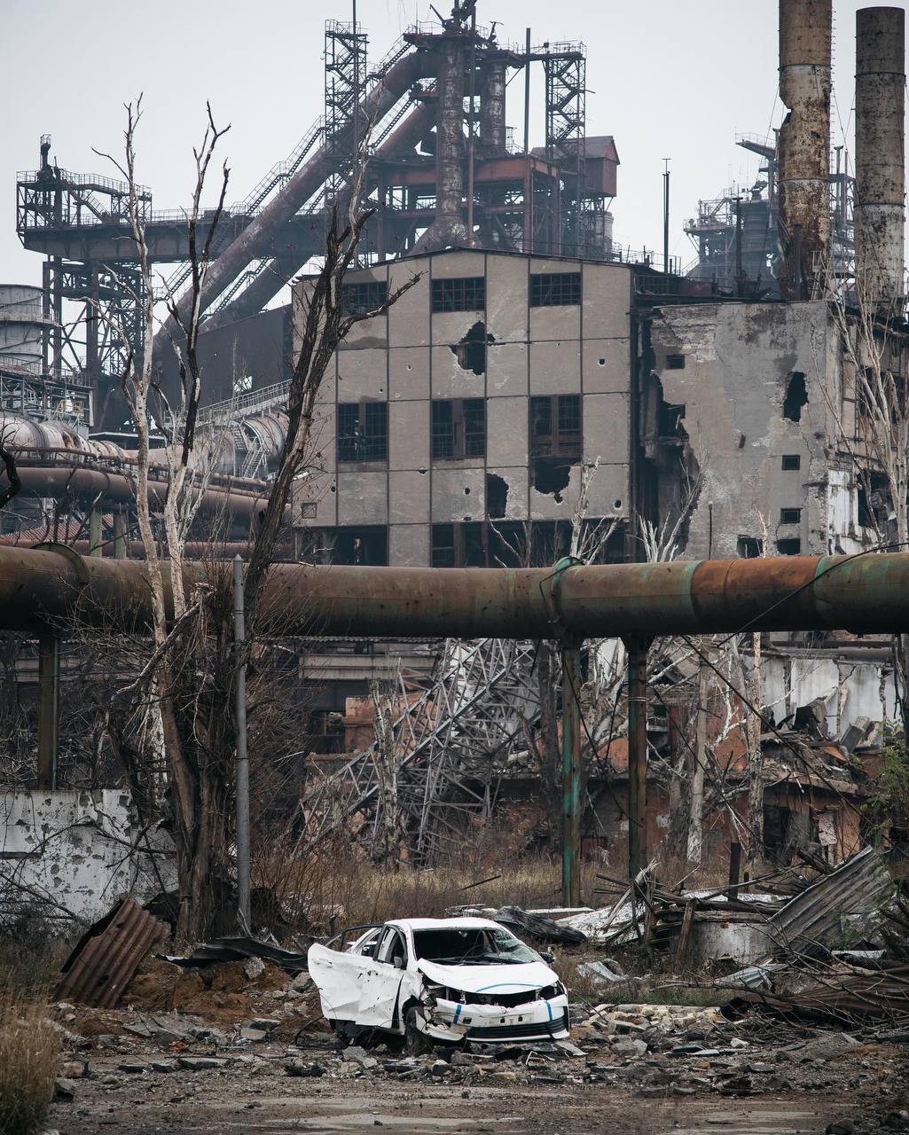 «Конец света»: появилось фото гигантского заброшенного завода «Азовсталь»