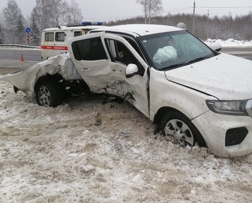 Водитель погиб в жесткой аварии в Сафоновском районе