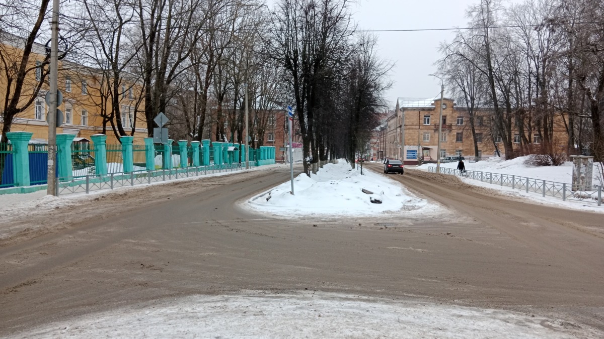 В Смоленске расторгли контракт на ремонт улицы Твардовского