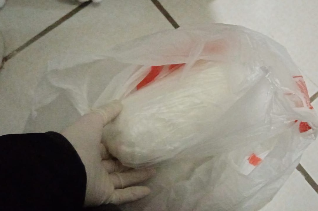 ФСБ задержала москвичей-наркодилеров с мефедроном в смоленской гостинице