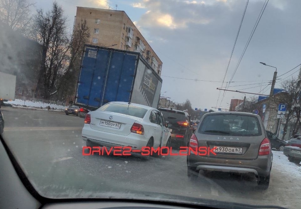 Из-за аварии с маршруткой в районе улицы Шевченко собирается пробка