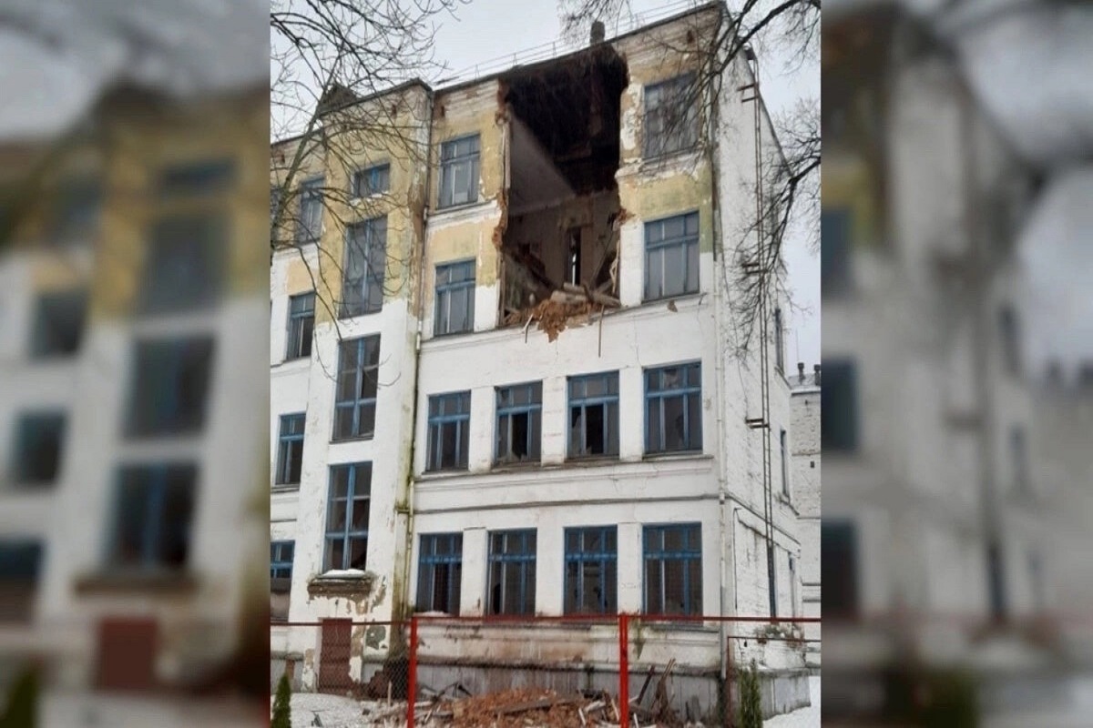 Аварийное здание сафоновского дома-школы не планируют сносить | 30.06.2023  | Смоленск - БезФормата