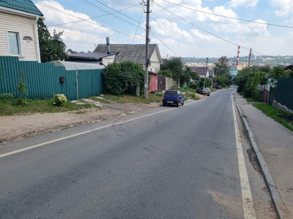 Дорога в Смоленске вынуждает жителей нарушать ПДД