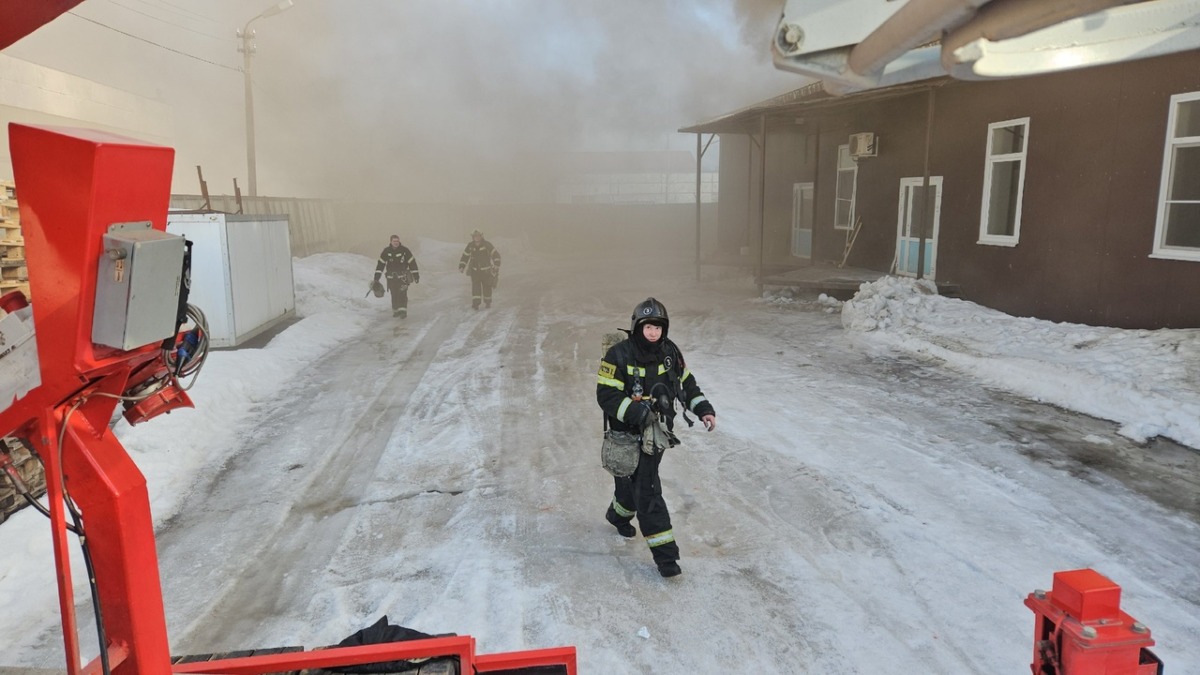 В Смоленске в цехе по выпечке тортов произошел пожар - SmolNarod.ru