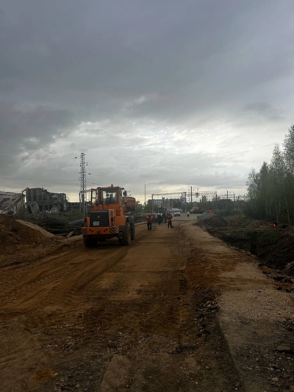Инна Демидова провела выездное совещание на месте строительства дороги в Вязьме